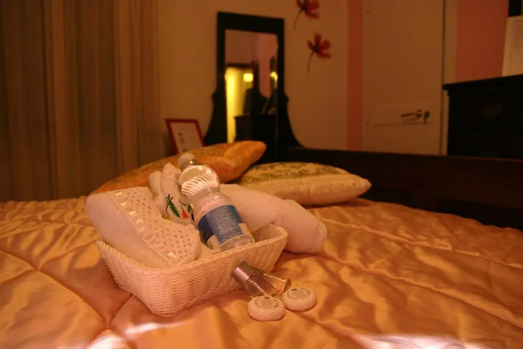 A Casa Di Maria Bed & Breakfast Pisa 0*,